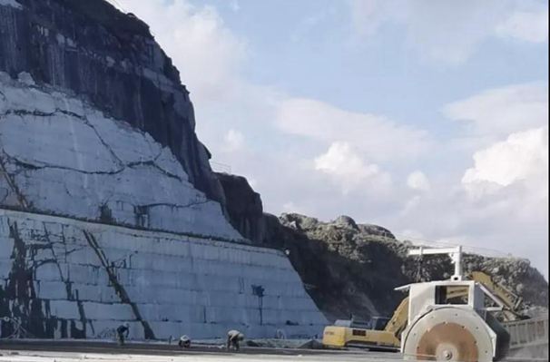 福建石材產區寧德市屏南縣花崗巖小藍寶石材"