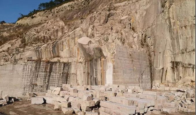 福建龍巖花崗巖產(chǎn)區(qū)永定紅石材及應(yīng)用欣賞!