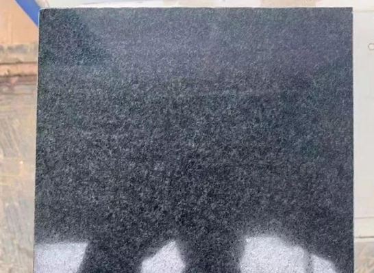 廣西青石桂林龍勝縣輝綠巖石材礦山及超大荒料欣賞!