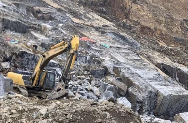 廣西黑石產地賀州市昭平縣富羅鎮廣西黑礦山及產品(新中國黑、富羅黑、蒙古黑)欣賞!