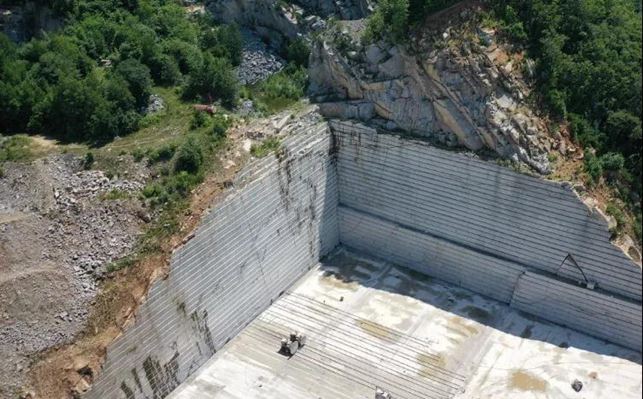 黑龍江省林口縣石材產區龍爪鎮芝麻灰花崗巖及礦山欣賞!