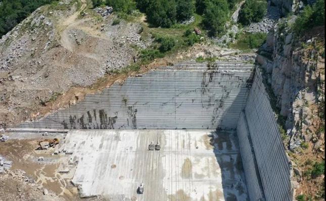 黑龍江省林口縣石材產區龍爪鎮芝麻灰花崗巖及礦山欣賞!