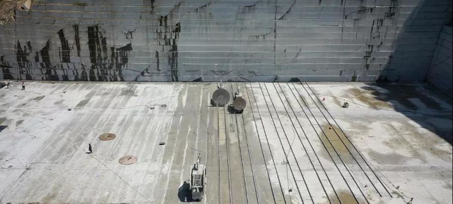 黑龍江省林口縣石材產區龍爪鎮芝麻灰花崗巖及礦山欣賞!