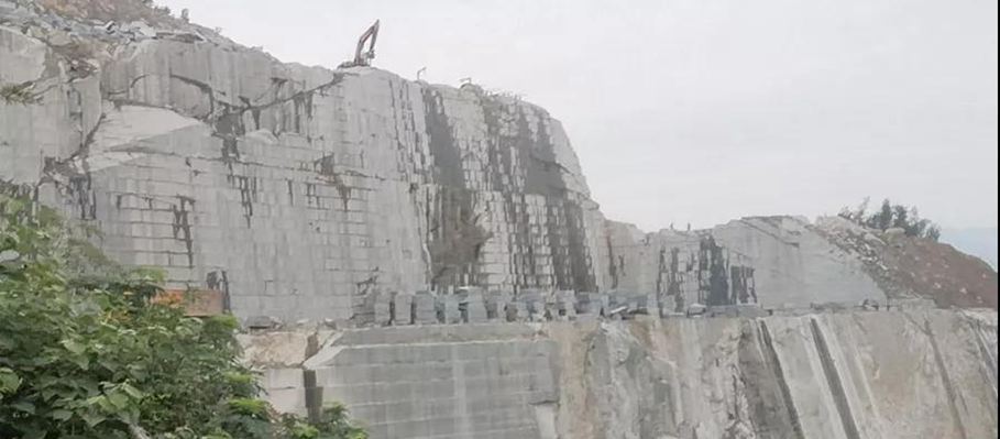 江西芝麻黑石材產區宜春市奉新縣清潭黑花崗巖654礦山石材欣賞！