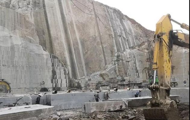 江西芝麻黑石材產區宜春市奉新縣清潭黑花崗巖654礦山石材欣賞！