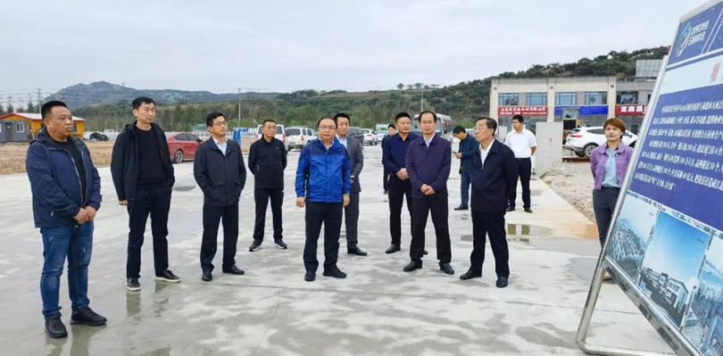 考察幾大知名花崗巖產區,把中部(麻城)石材產業園建成中國臨礦產業集群標桿園區達成共識