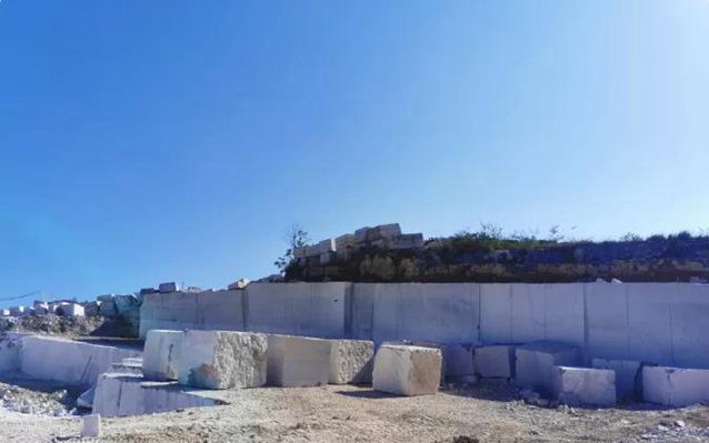 貴州木紋大理石產(chǎn)區(qū):“中國(安龍)木紋石之鄉(xiāng)”礦山和產(chǎn)品應(yīng)用欣賞