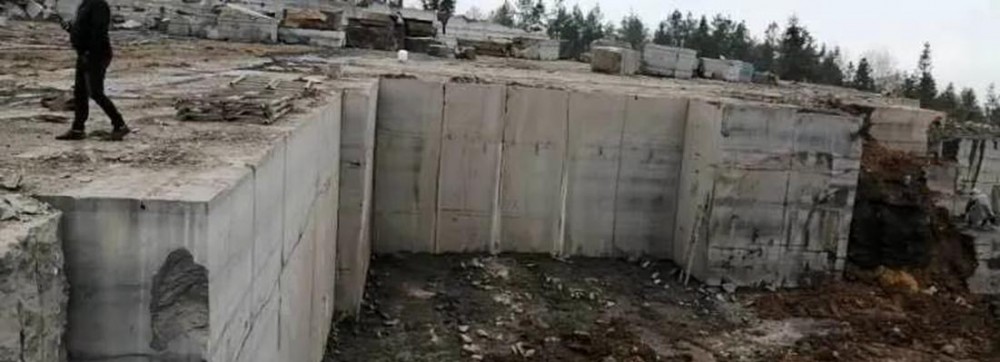 重慶黑石產(chǎn)區(qū)彭水縣中國(guó)黑石材及礦山欣賞!