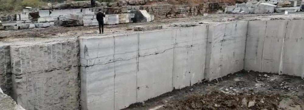 重慶黑石產(chǎn)區(qū)彭水縣中國(guó)黑石材及礦山欣賞!