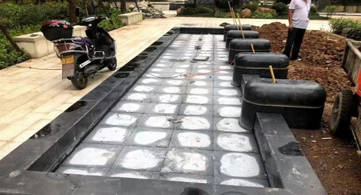 重慶黑石產(chǎn)區(qū)彭水縣中國(guó)黑石材及礦山欣賞!