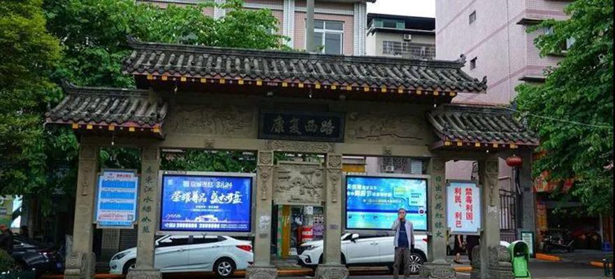 四川隆昌青石產區青石礦山產品和青石案例欣賞