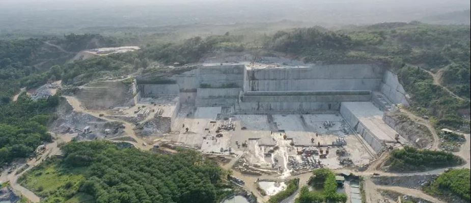 海南芝麻黑礦山產區-屯昌縣花崗巖礦區和(海金剛、金點灰麻)石材欣賞