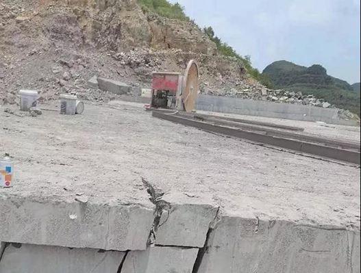 貴州黑石產區龍里縣新礦中國黑石材欣賞!