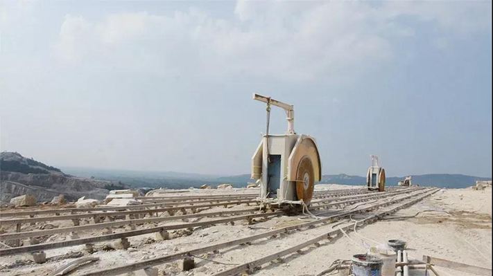 河南信陽羅山縣石材品:黃金麻、銹石、蝦紅、電解黃板、卡拉麥里金欣賞