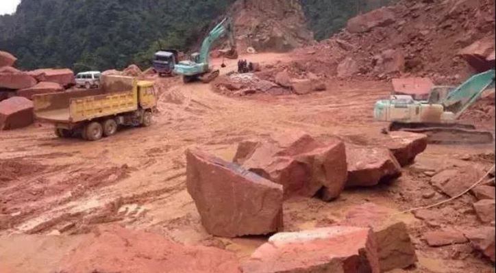 四川雅安滎經(jīng)縣石材產(chǎn)品中國(guó)紅、滎經(jīng)紅、雅蒙黑石材