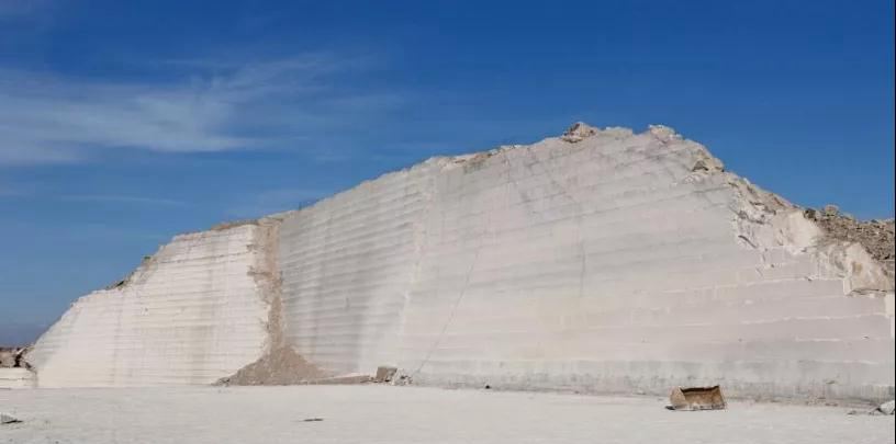 新疆哈密奧莫爾塔格石材產區產品新疆咖啡鉆石材欣賞！