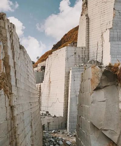 圖賞封礦后的福建最大石材礦山——長泰吳田山！