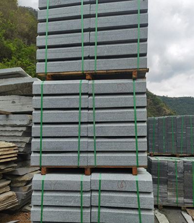 四川芝麻黑花崗巖產區石棉縣礦山及石材欣賞！