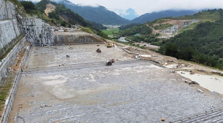 安徽芝麻灰石材產(chǎn)地旌德縣花崗巖礦山及灰麻石材欣賞!