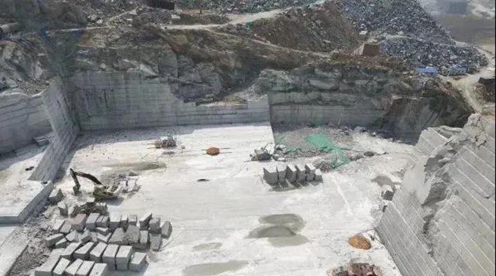 山東泗水魯灰礦山正式開工出料了,附2021最新的荒料價格!