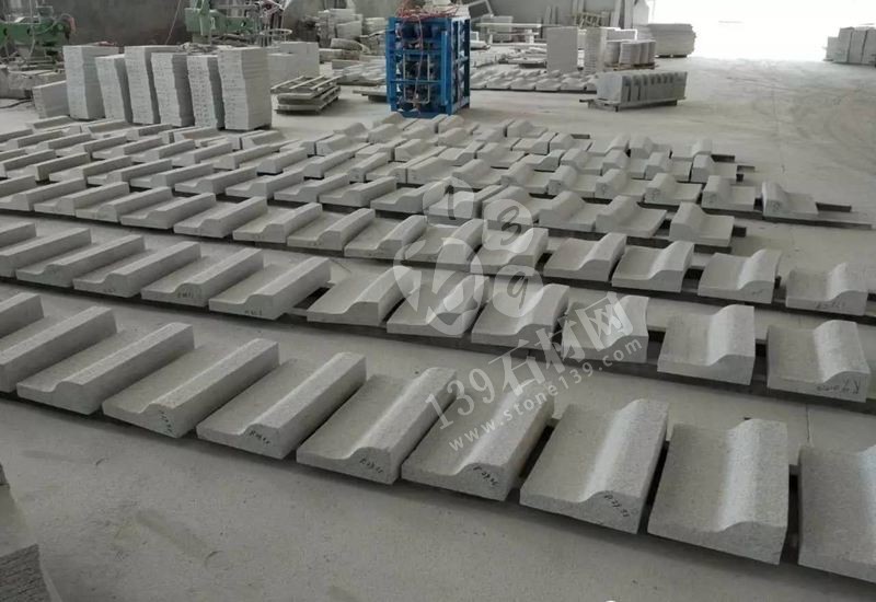 麻城張順利石材廠主要經營湖北芝麻白、芙蓉白環境石,地鋪石,路延石,小方石