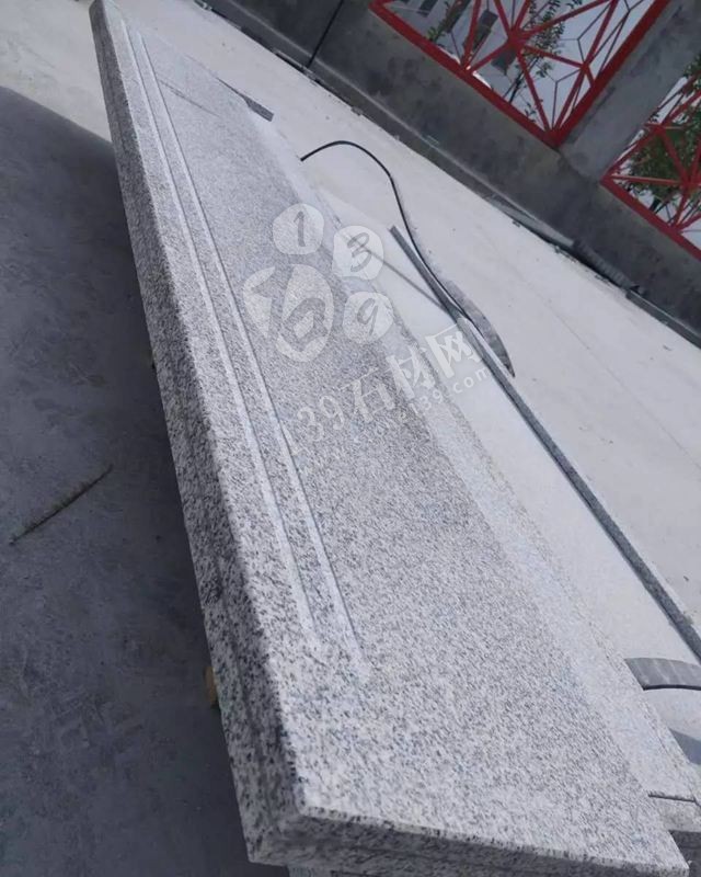 麻城張順利石材廠主要經營湖北芝麻白、芙蓉白環境石,地鋪石,路延石,小方石