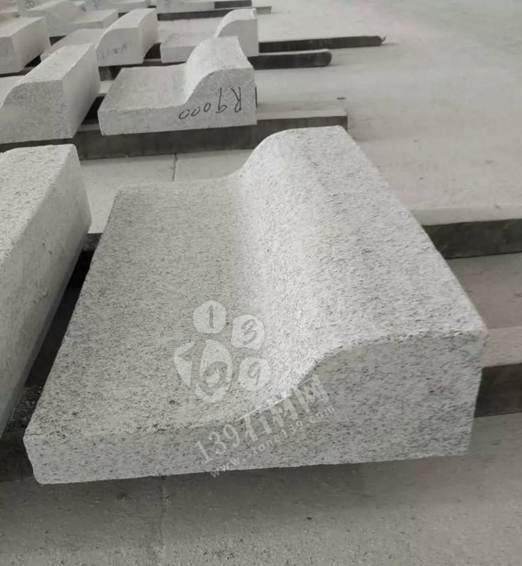 麻城張順利石材廠主要經營湖北芝麻白、芙蓉白環境石，地鋪石，路延石，小方石