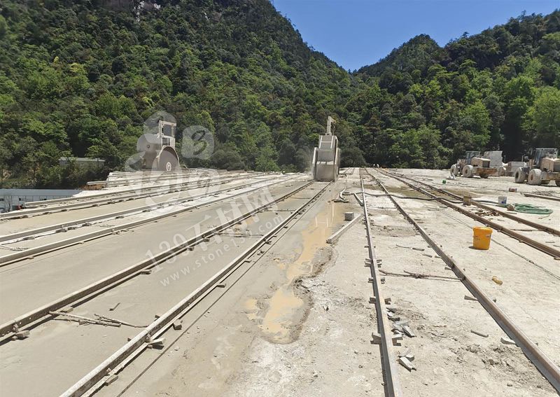 【江西黃銹石】已成為石材裝飾界天然石材界稱為個(gè)中翹楚