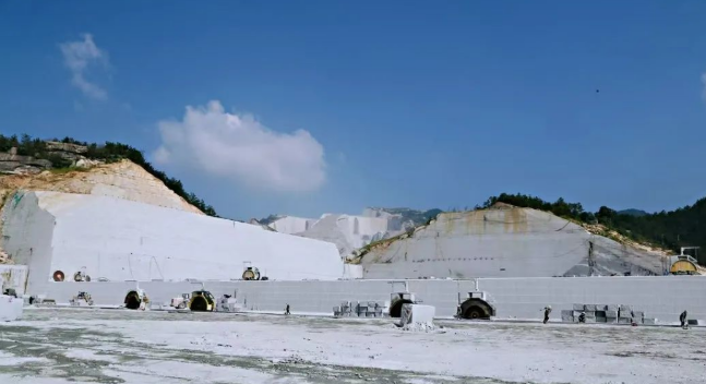 福建古田人這項發明,帶動我國石材業突飛猛進、領跑世界! 福建古田石材礦山開采人