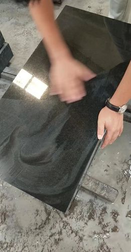 墓碑好石材:四川冕寧縣鳳凰黑石材欣賞