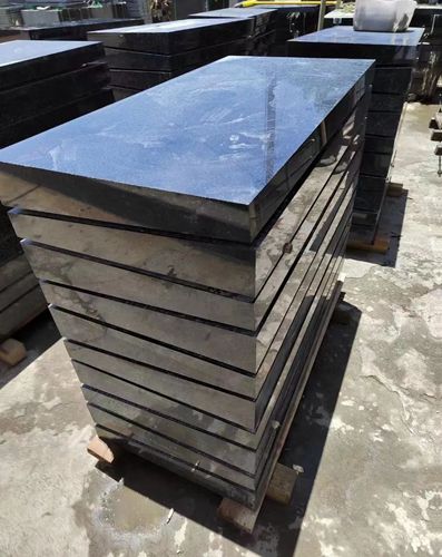 墓碑好石材:四川冕寧縣鳳凰黑石材欣賞