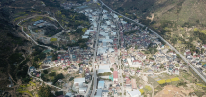 浙江桐廬鐘山鄉(xiāng):4坐石材礦山(芝麻黑)已全部關停,灰山白水到綠水青山變金山銀山 浙江桐廬石材
