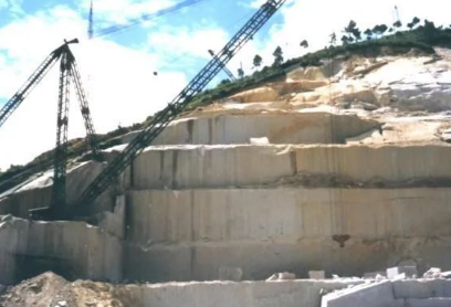 干貨分享給家里有礦的石材小伙伴:石材礦山開采工藝與設備解析 石材礦山開采工藝與設備解析