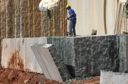 干貨分享給家里有礦的石材小伙伴:石材礦山開采工藝與設備解析 石材礦山開采工藝與設備解析