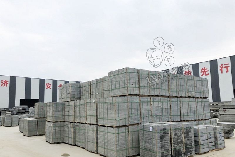 廣西鐘山芝麻黑荒料(廠礦一體)