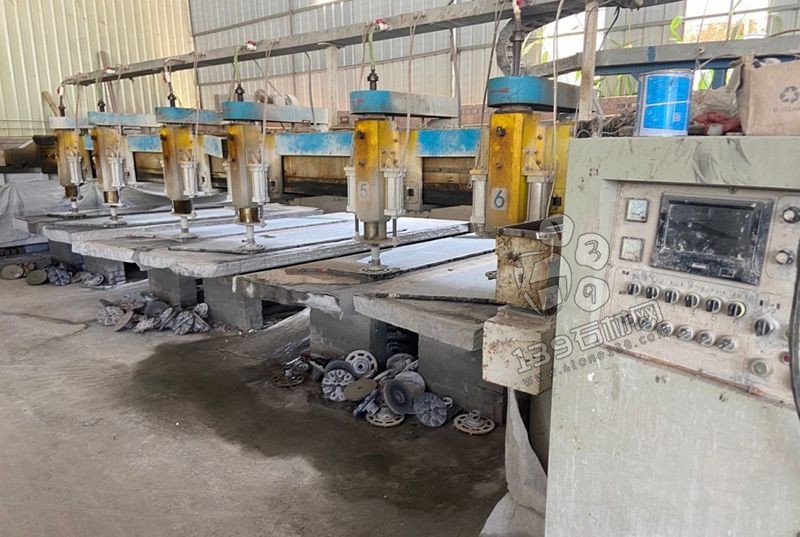 廣西鐘山芝麻黑荒料(廠礦一體)