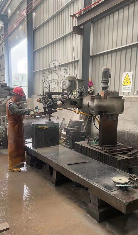 廣西芝麻黑礦山開采、金宏石業鐘山青(廠礦一體)