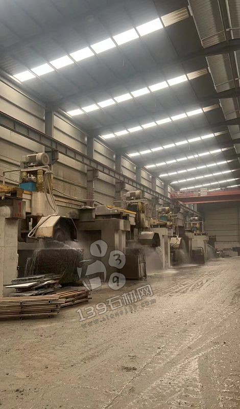 廣西芝麻黑礦山開采、金宏石業鐘山青(廠礦一體)