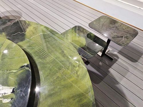 牛油果綠奢石高級(jí)色欣賞