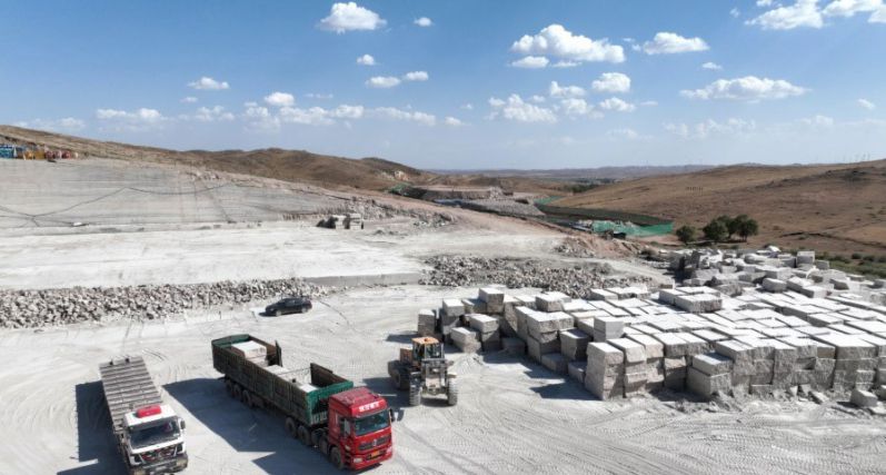 內(nèi)蒙古烏蘭察布化德縣長(zhǎng)順鎮(zhèn)西佳木斯(紅色花崗巖)飾面石材欣賞!