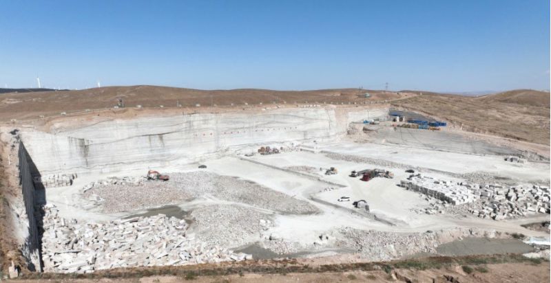 內(nèi)蒙古烏蘭察布化德縣長(zhǎng)順鎮(zhèn)西佳木斯(紅色花崗巖)飾面石材欣賞!