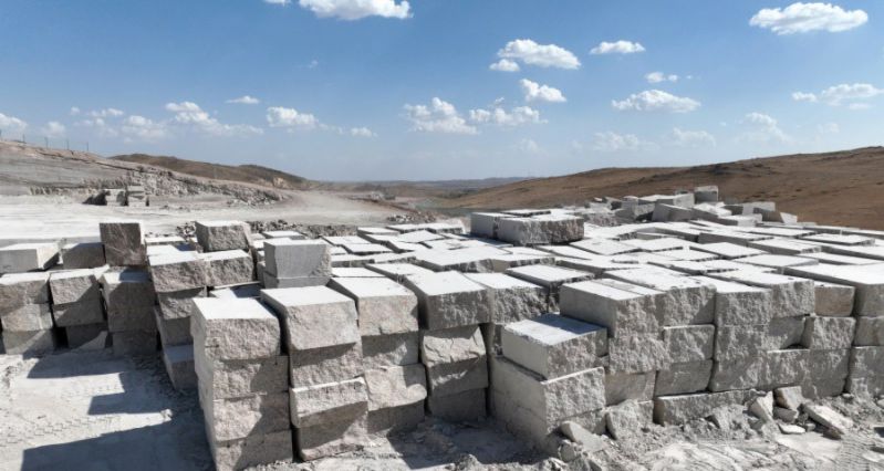 內(nèi)蒙古烏蘭察布化德縣長(zhǎng)順鎮(zhèn)西佳木斯(紅色花崗巖)飾面石材欣賞!