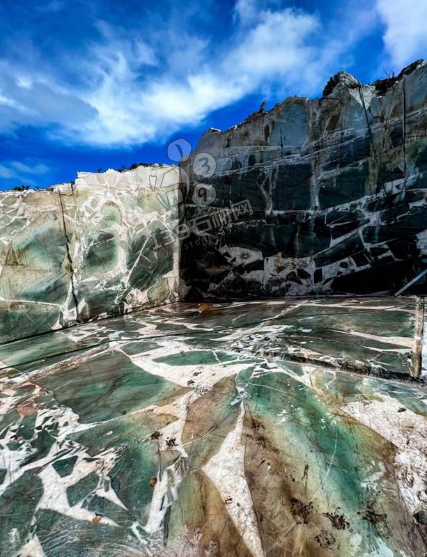 冰川翡翠：潔白無瑕與貴氣天成