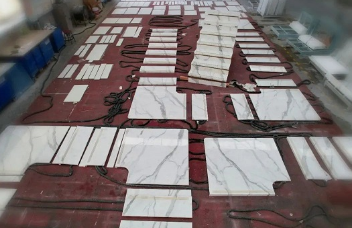 天然 大理石紋路如何發(fā)揮美的極致案例之追紋石材樓梯的加工流程 大理石追紋