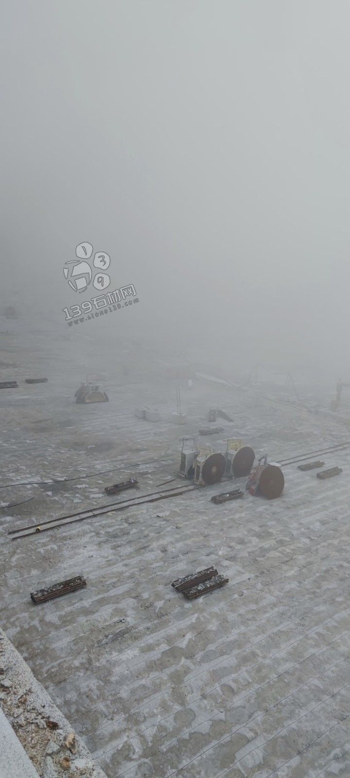 湖北麻城礦山都洗的這么干凈,等待驗收合格開礦 麻城芝麻白礦山