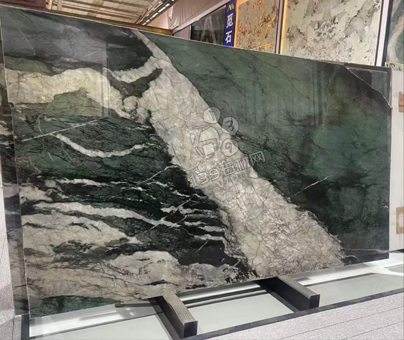 綠色奢石餐桌百達翡翠