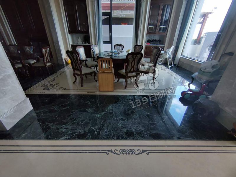 大理石莎安娜搭配普拉達綠做地面的效果