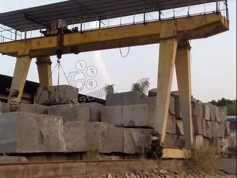 廣西桂發(fā)石材廠主營鐘山青(廣西芝麻黑G654)花崗巖