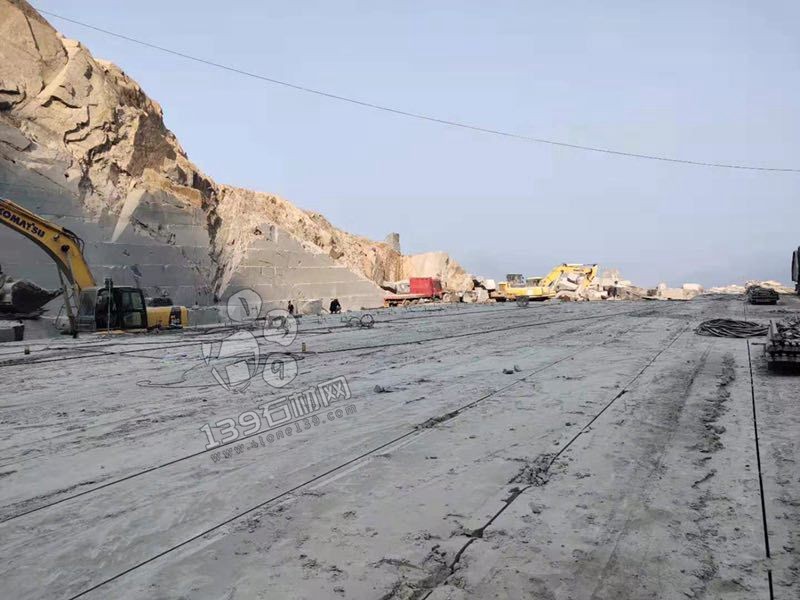 廣西桂發(fā)石材廠主營鐘山青(廣西芝麻黑G654)花崗巖