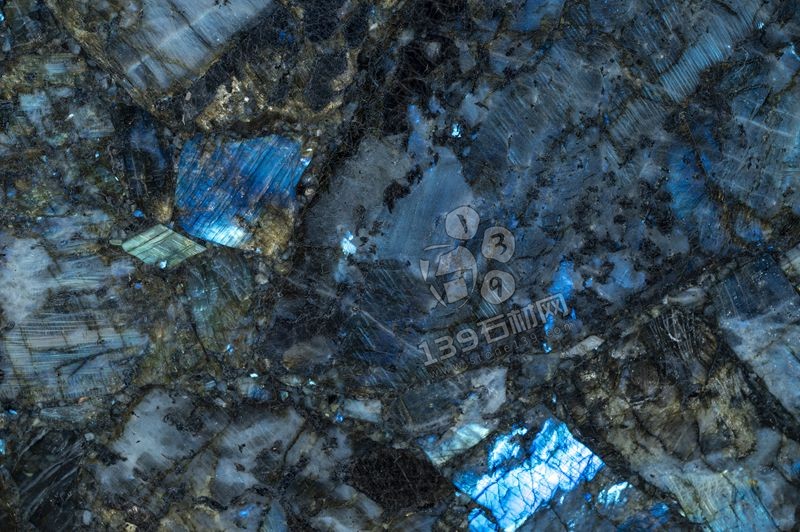 馬達加斯加藍翡翠:國內(nèi)價格飆升背后的秘密